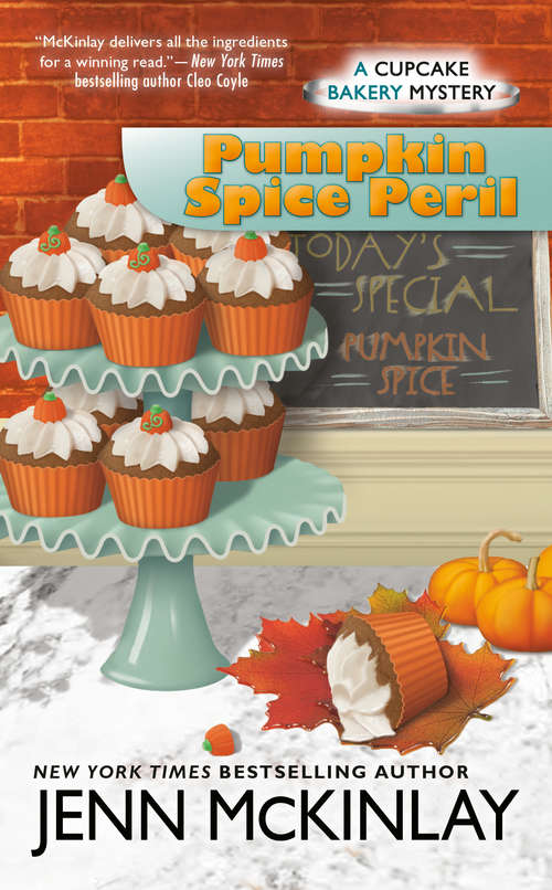 Book cover of Pumpkin Spice Peril (Cupcake Bakery Mystery #12)