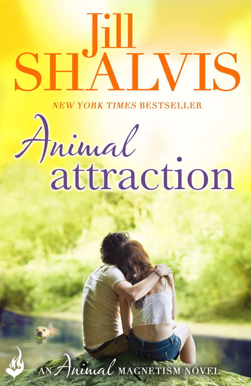 Book cover of Animal Attraction: The irresistible romance you've been looking for! (Animal Magnetism)