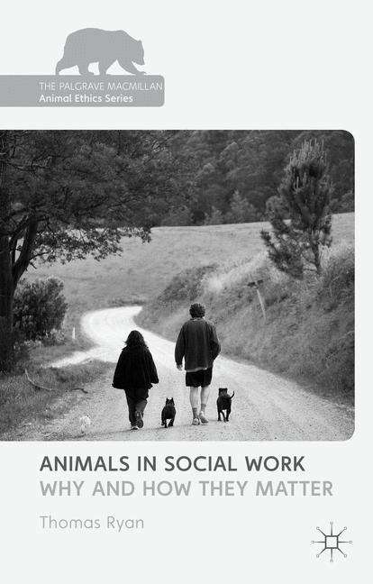 Book cover of Animals in Social Work