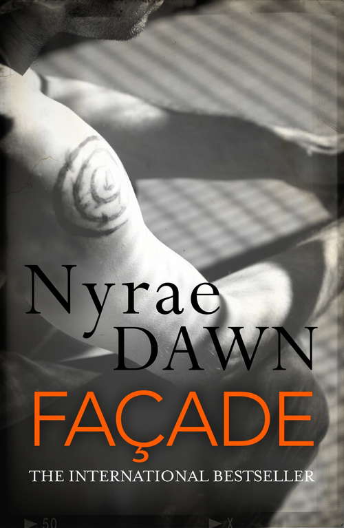 Book cover of Façade: The Games Trilogy 2 (The Games Trilogy)