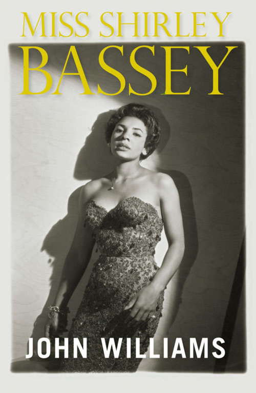 Book cover of Miss Shirley Bassey