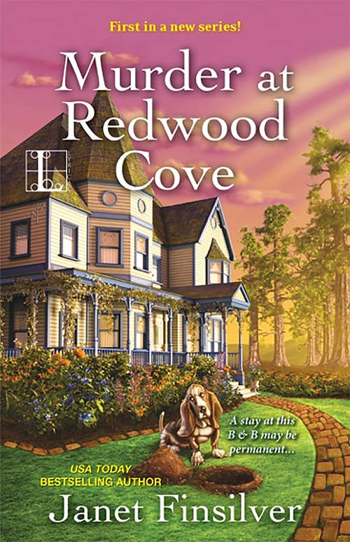 Book cover of Murder at Redwood Cove (A Kelly Jackson Mystery #1)