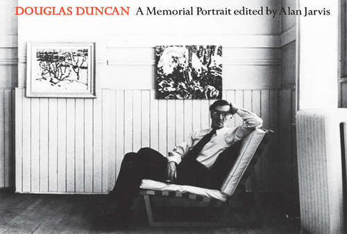 Book cover of Douglas Duncan: A Memorial Portrait