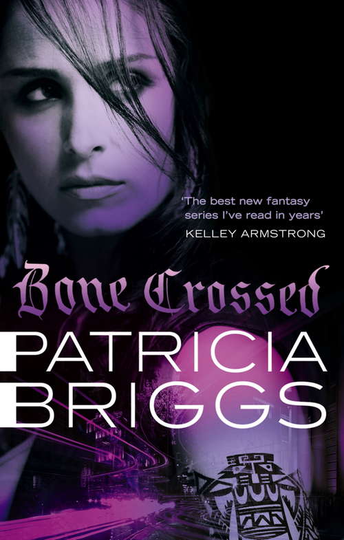 Book cover of Bone Crossed: Mercy Thompson: Book 4 (Mercy Thompson #4)